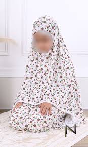 Tenue a priére fille (medium)