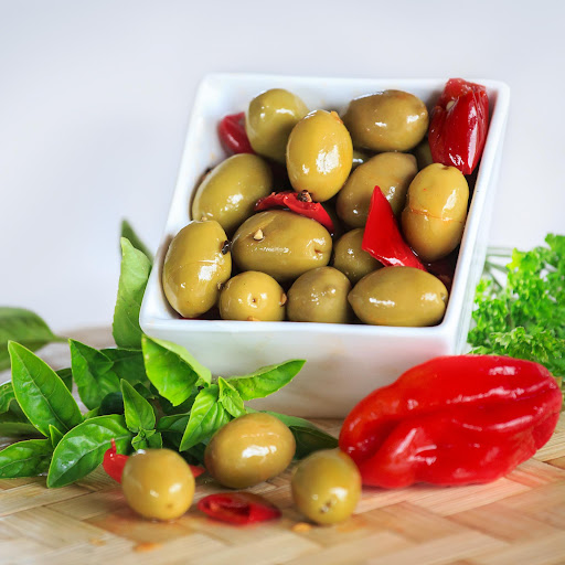 AMIRA OLIVES AVEC PIMENTS 100GR