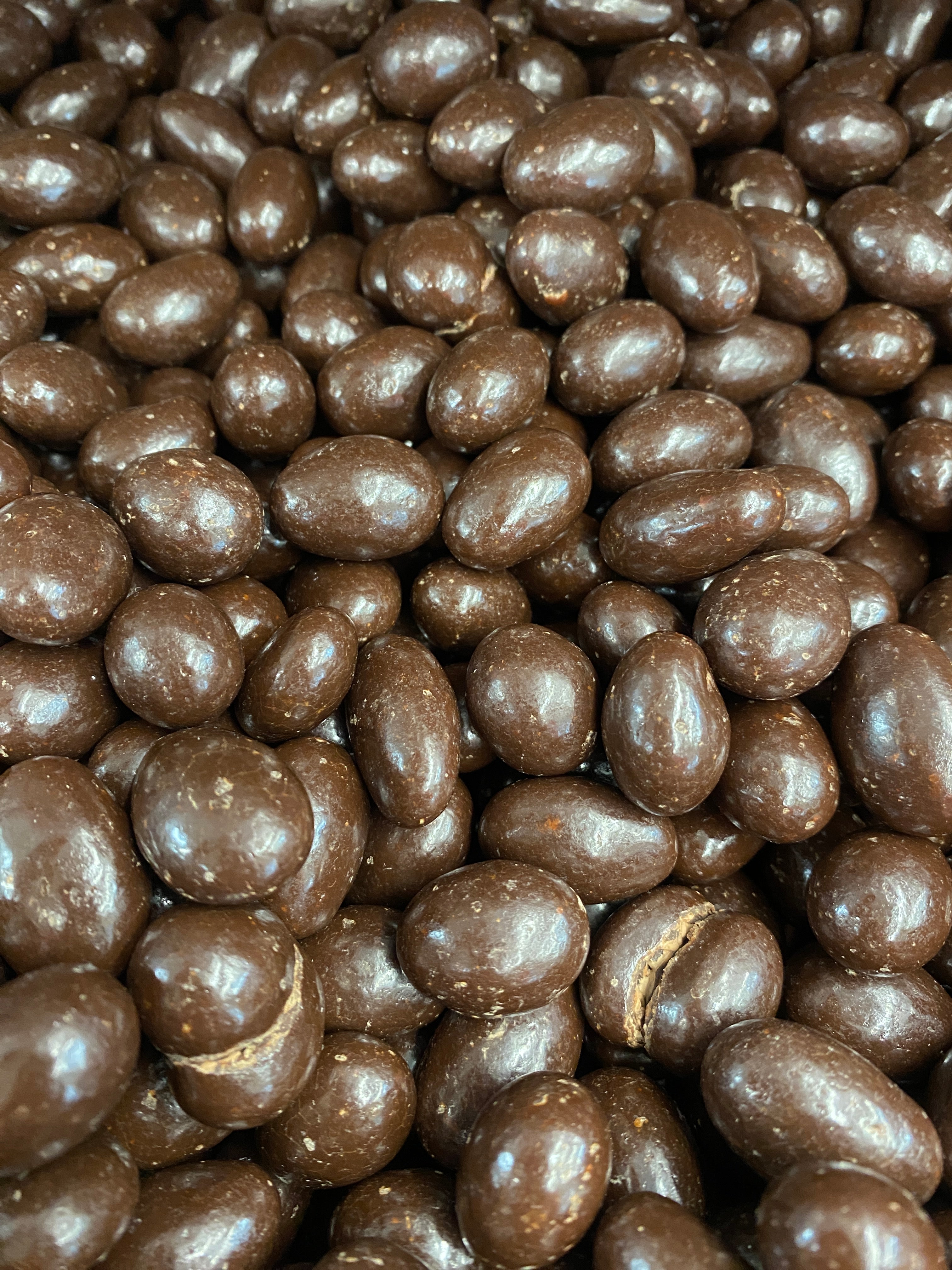 Amandes au chocolat noir 100gr